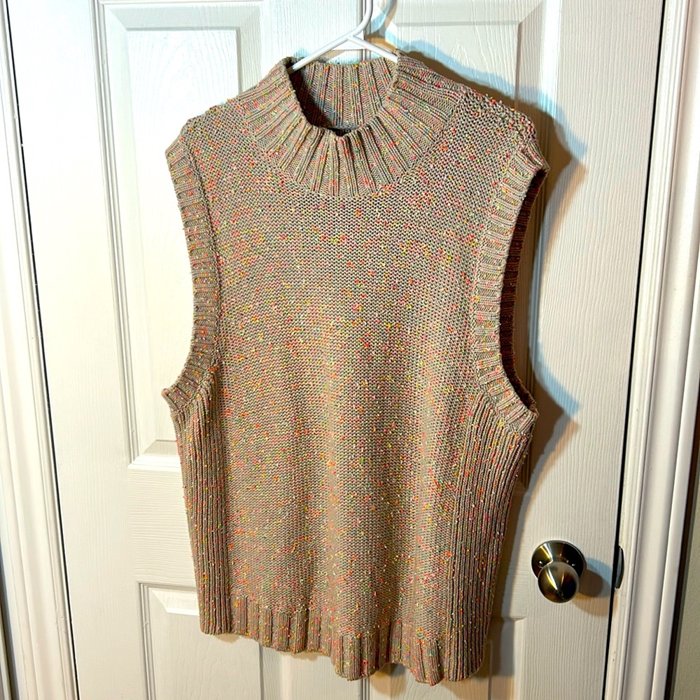Sleeveless Knit Sweater Vest in Neon Speckled Beige